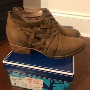 Seychelles Bootie